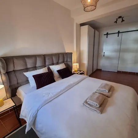 Center Apartman *